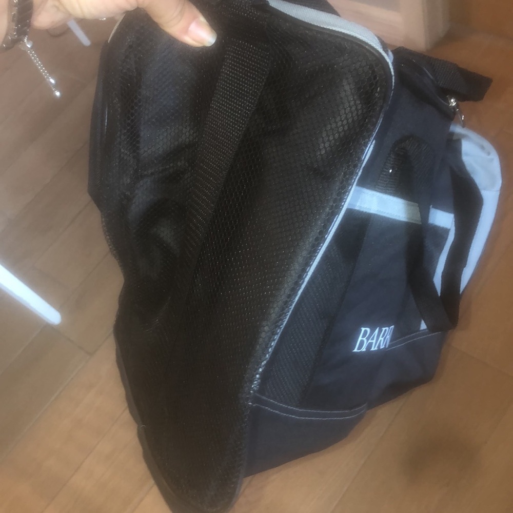NWOT Barton’s duffel bag - Picture 2 of 3